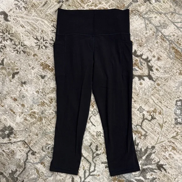 Athleta Salutation Stash Pocket II Capris - Picture 2 of 5